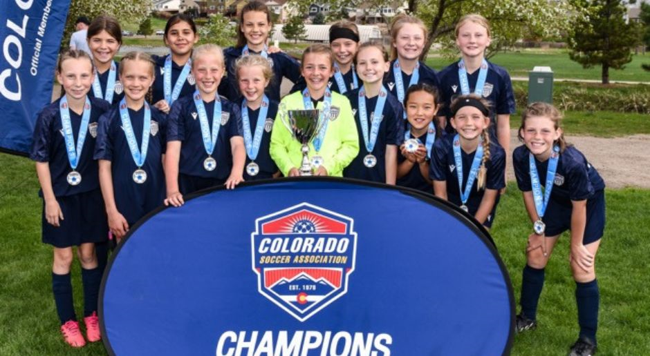 2012G Select wins Centennial Cup!